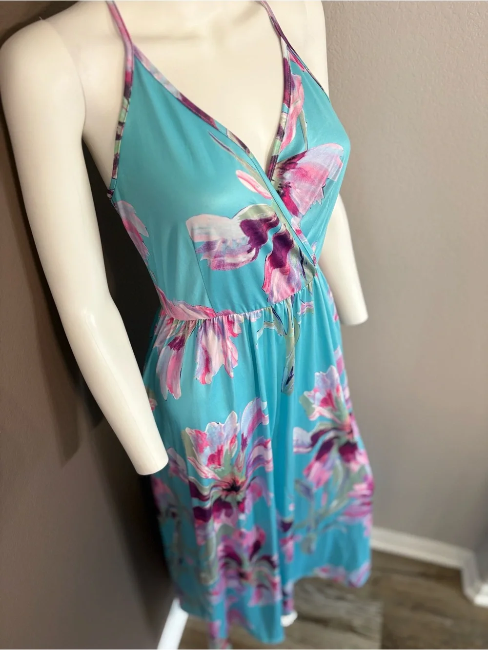 Turquoise Floral Maxi Dress with Pink Accent & Pockets - Picture 2 of 8